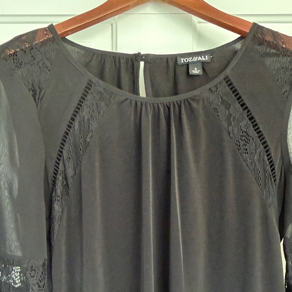 Roz & Ali Black Lace-Inset Sheer Sleeve Blouse - Picture 3 of 6